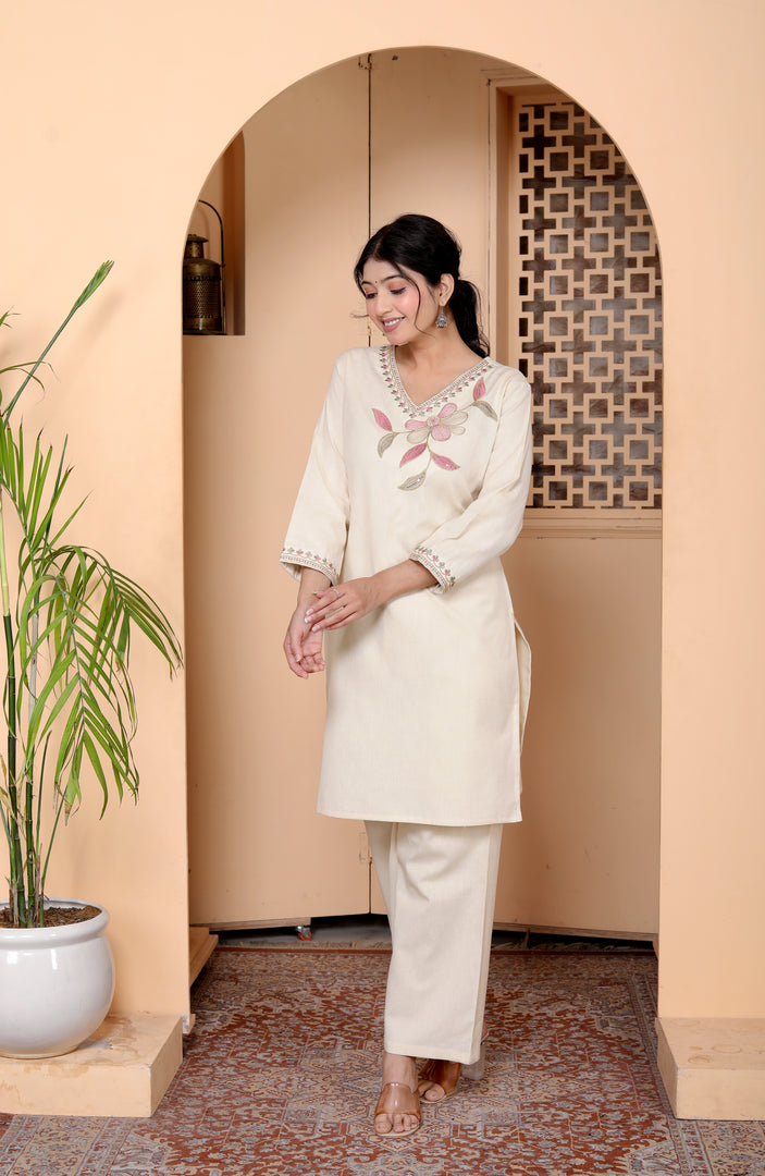 Fashionable Ethnic Stylish Floral Thread Work Co-Ord Set