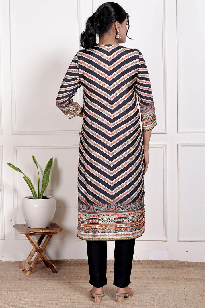 Zaraani Noir Suit Set