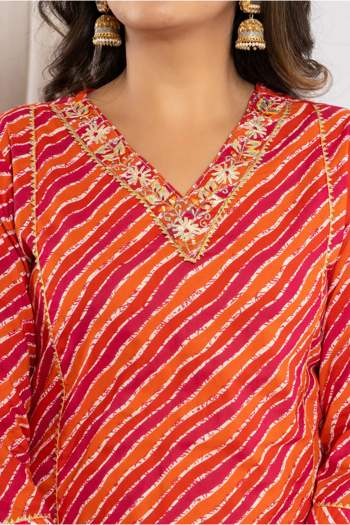 Bandhani Printed Gota Patti Regular fit Silk Suit Set 3/4 Sleeves