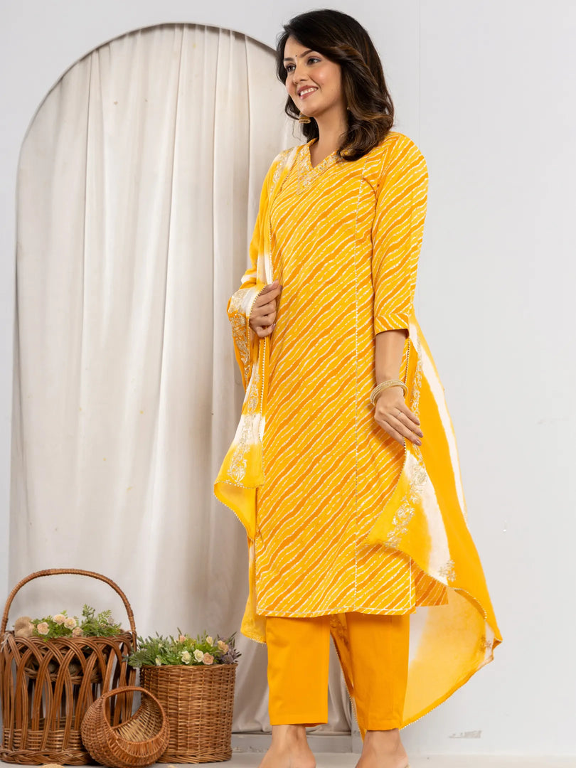 Bandhani Printed Gota Patti Regular fit Silk Suit Set 3/4 Sleeves