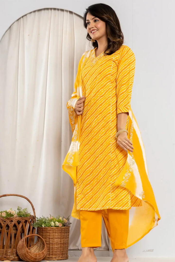 Bandhani Printed Gota Patti Regular fit Silk Suit Set 3/4 Sleeves