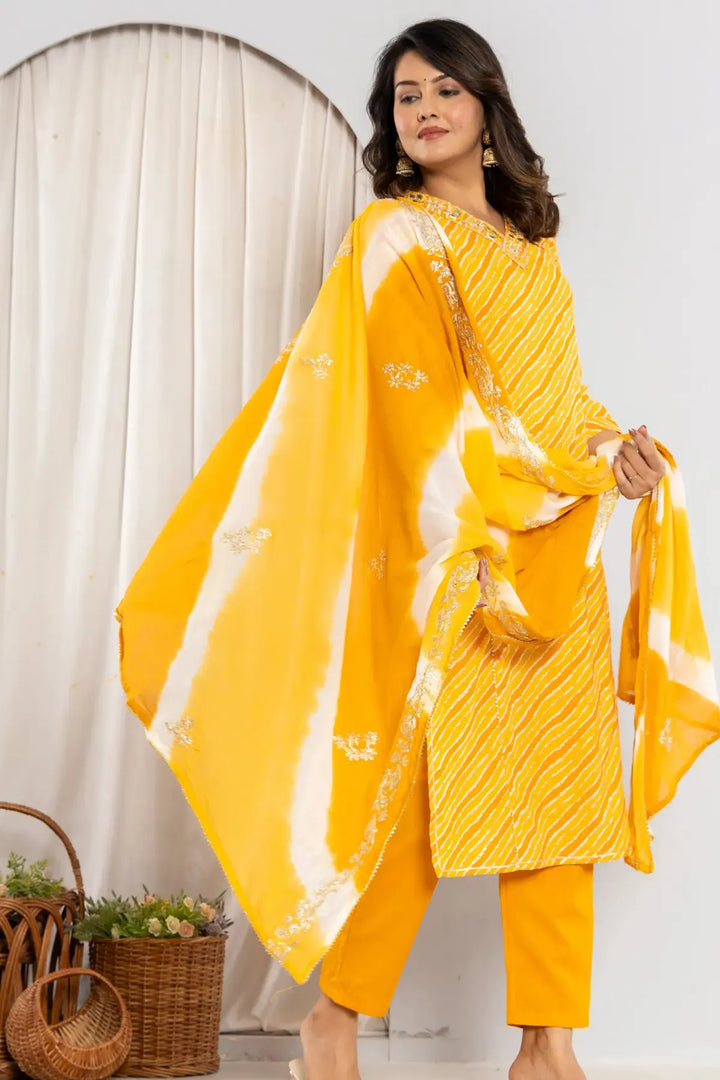 Bandhani Printed Gota Patti Regular fit Silk Suit Set 3/4 Sleeves