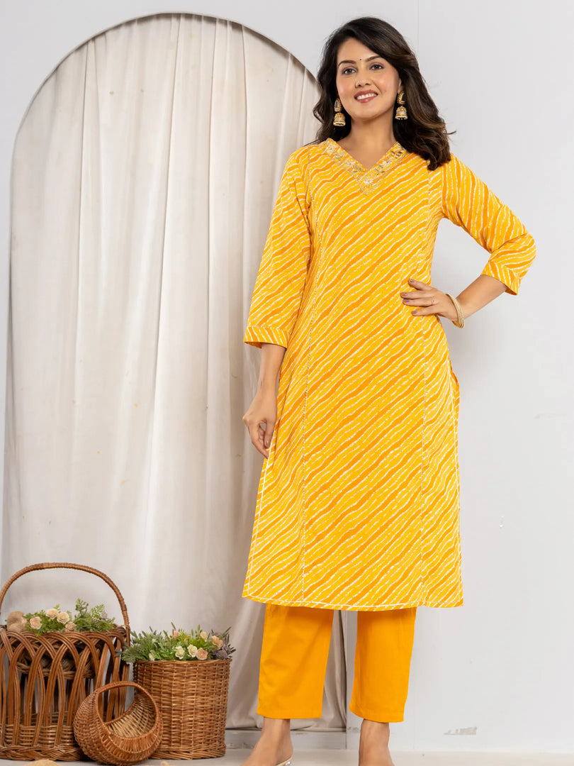 Bandhani Printed Gota Patti Regular fit Silk Suit Set 3/4 Sleeves