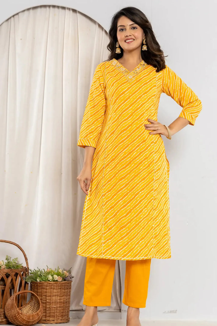 Bandhani Printed Gota Patti Regular fit Silk Suit Set 3/4 Sleeves