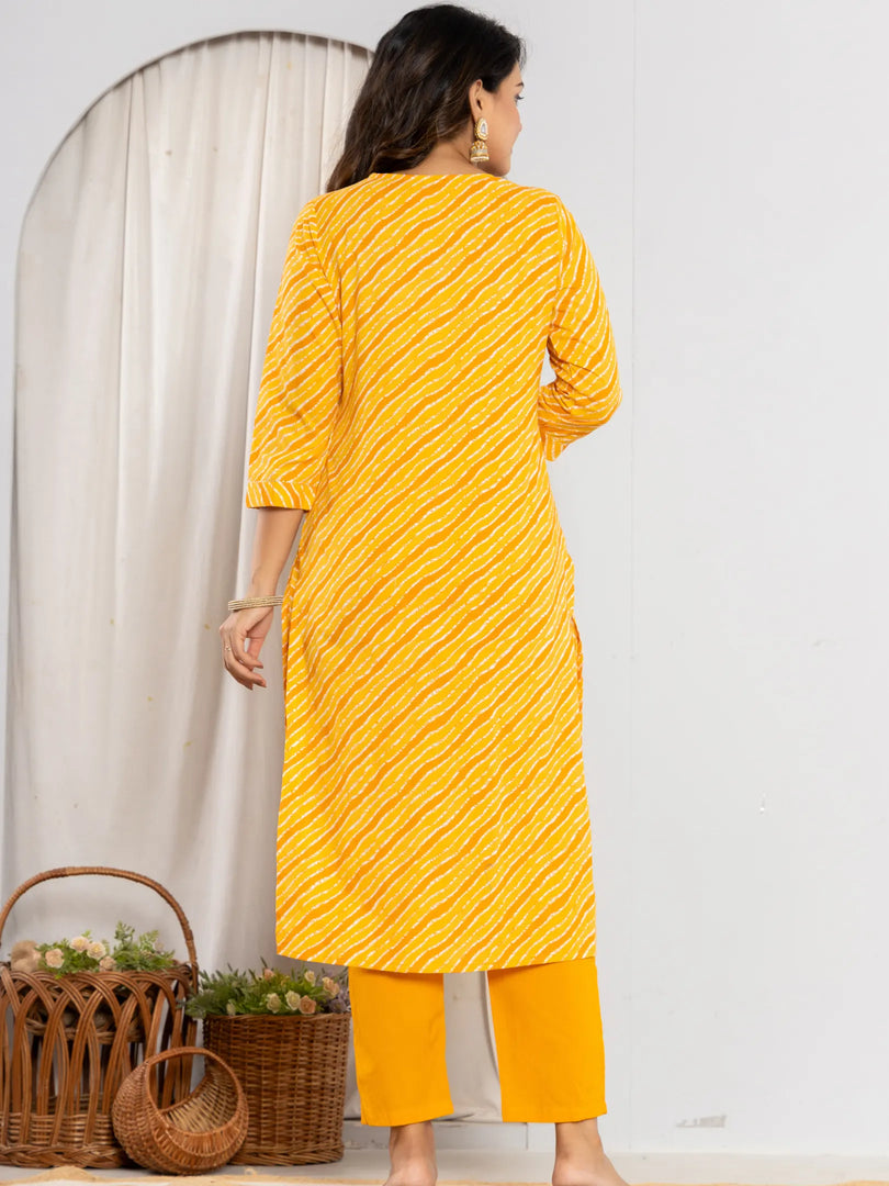 Bandhani Printed Gota Patti Regular fit Silk Suit Set 3/4 Sleeves