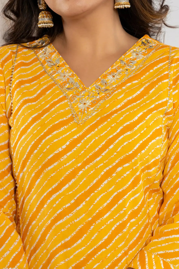 Bandhani Printed Gota Patti Regular fit Silk Suit Set 3/4 Sleeves