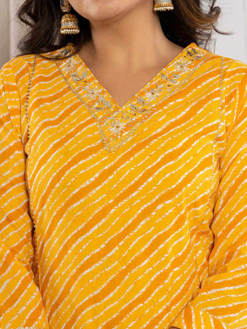 Bandhani Printed Gota Patti Regular fit Silk Suit Set 3/4 Sleeves